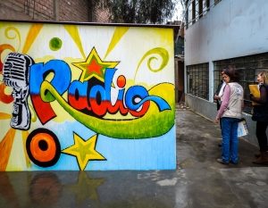 Radios Escolares: una iniciativa para educar sobre la violencia en Huaycán y El Agustino