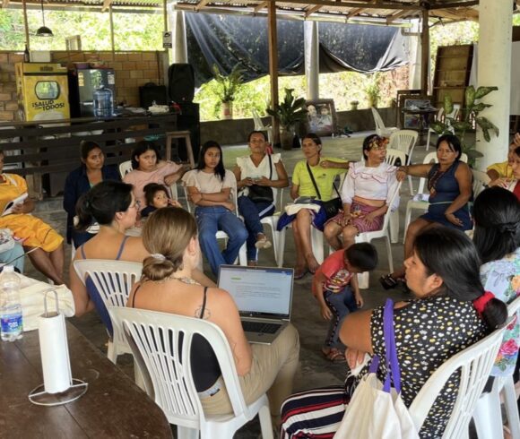 Fortaleciendo voces y territorios: el trabajo de las voluntarias en el CAAAP en la selva del Perú