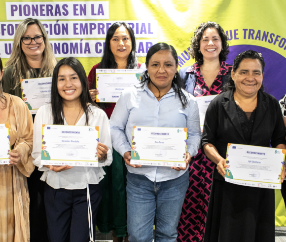 Ocho mujeres líderes son reconocidas por su contribución a la construcción de un futuro sostenible y circular para el Perú
